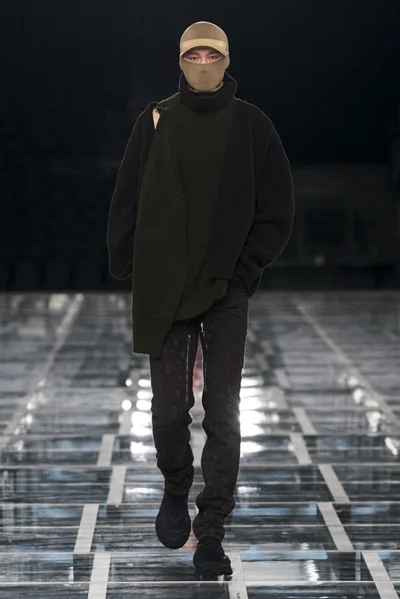 Look 39